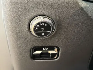 MERCEDES-BENZ GLC 220 d 4Matic MBUX AMG AHK Ambiente…