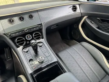 BENTLEY Continental GT Speed V8 Hybrid First Edition