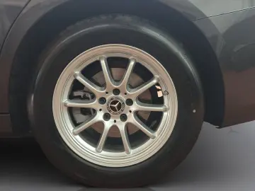 MERCEDES-BENZ E 200 AVANTGARDE 9G LED AHK KYLS DSTR TOTW CAM