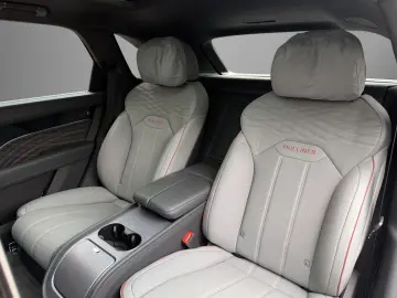 BENTLEY Bentayga V8 EWB MULLINER - BENTLEY BERLIN