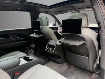 BENTLEY Bentayga V8 EWB MULLINER - BENTLEY BERLIN