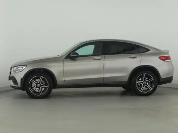 MERCEDES-BENZ GLC 300 4M Coupé  AMG Distronic PTS 360 Kamera