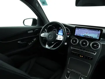 MERCEDES-BENZ GLC 300 4M Coupé  AMG Distronic PTS 360 Kamera