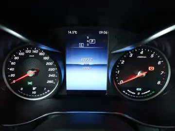 MERCEDES-BENZ GLC 300 4M Coupé  AMG Distronic PTS 360 Kamera