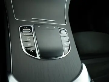 MERCEDES-BENZ GLC 300 4M Coupé  AMG Distronic PTS 360 Kamera