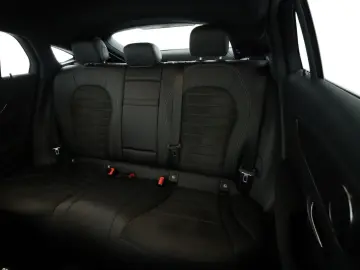 MERCEDES-BENZ GLC 300 4M Coupé  AMG Distronic PTS 360 Kamera