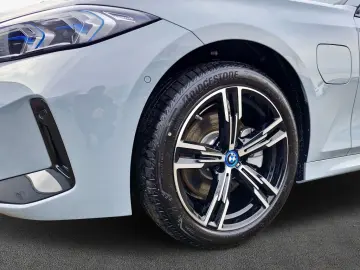 BMW 330e xDrive Aut.