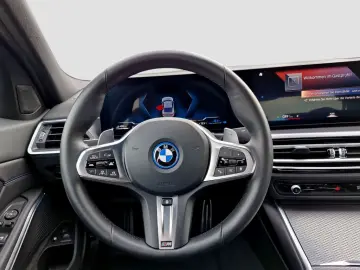 BMW 330e xDrive Aut.