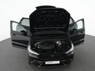 VOLVO XC60 T8 Recharge AWD Geartronic Ultimate Black
