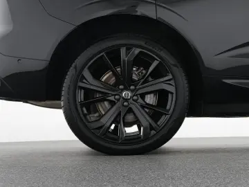 VOLVO XC60 T8 Recharge AWD Geartronic Ultimate Black