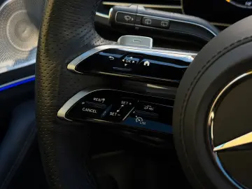 MERCEDES-BENZ GLS 450d 4MATIC AMG PANO 7 SITZ STANDH…