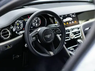 BENTLEY FYLING SPUR SPEED W12 ACC HuD PANO NACHTS. 360