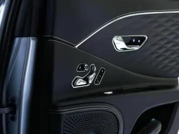 BENTLEY FYLING SPUR SPEED W12 ACC HuD PANO NACHTS. 360