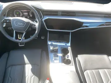 AUDI A6 Limousine 55 TFSI e S line qu. S tr. Matrix