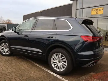 VW Touareg 4Motion Elegance AHK Leder ACC Kamera