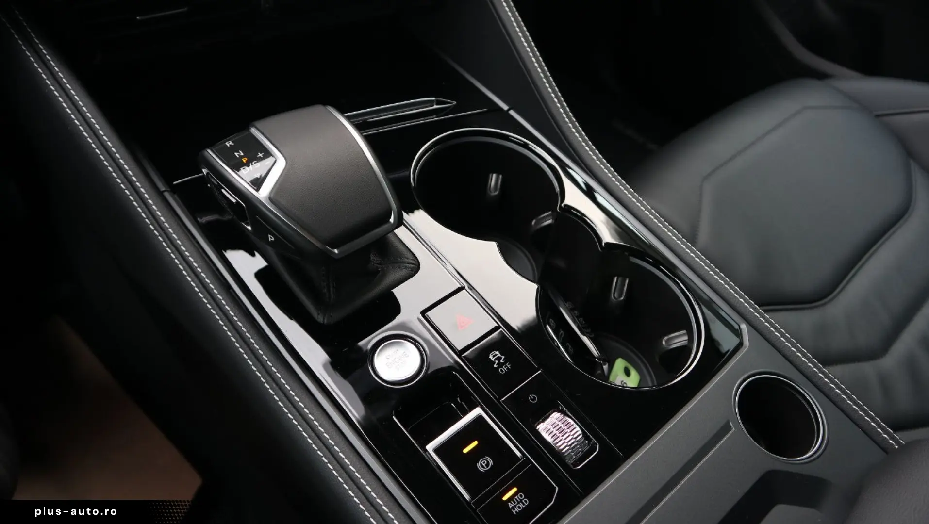 VW Touareg 4Motion Elegance AHK Leder ACC Kamera
