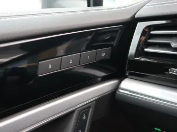 VW Touareg 4Motion Elegance AHK Leder ACC Kamera