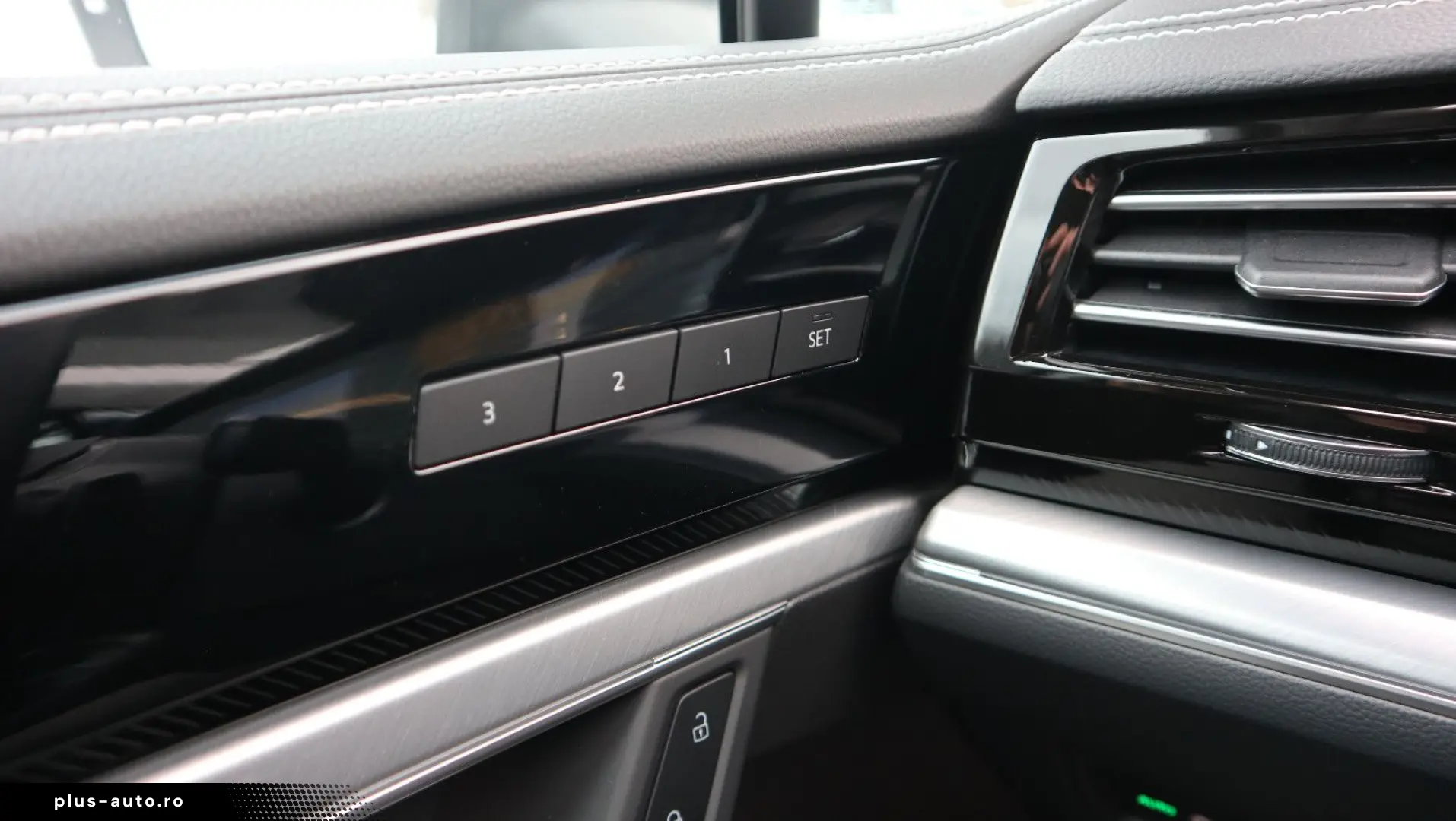 VW Touareg 4Motion Elegance AHK Leder ACC Kamera