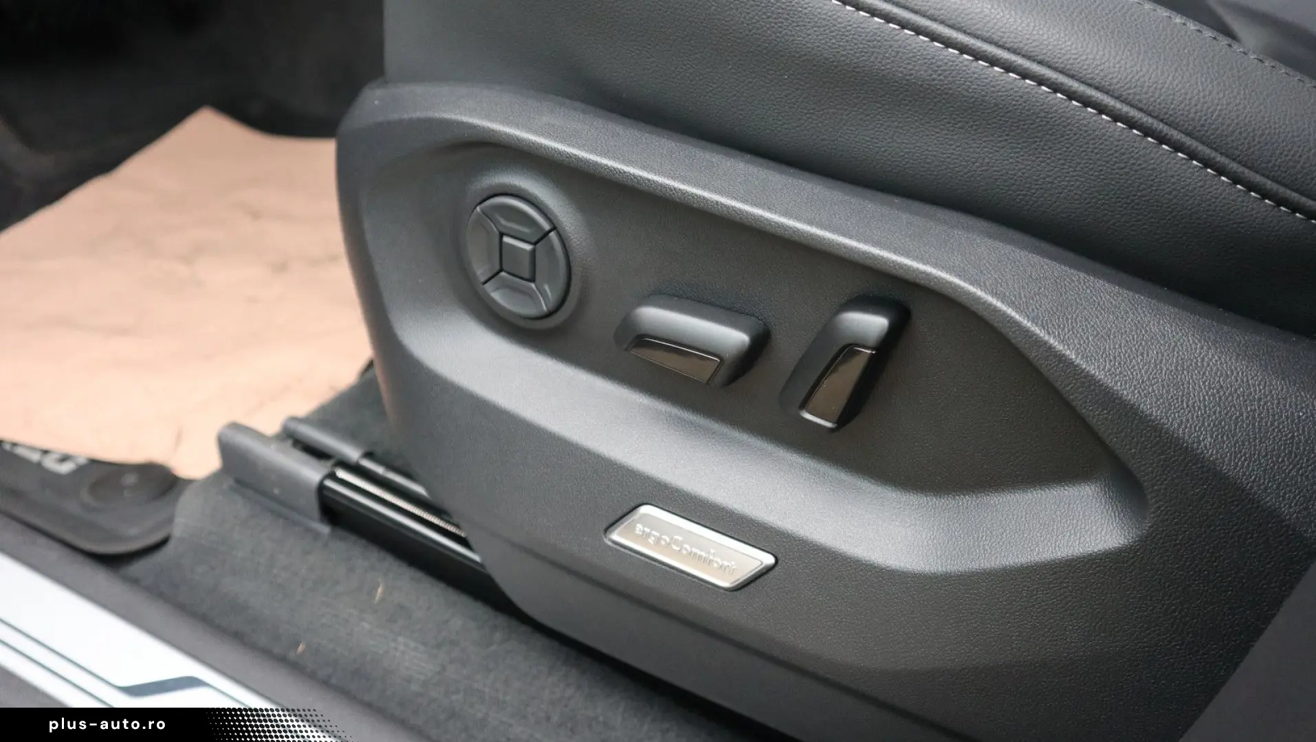 VW Touareg 4Motion Elegance AHK Leder ACC Kamera