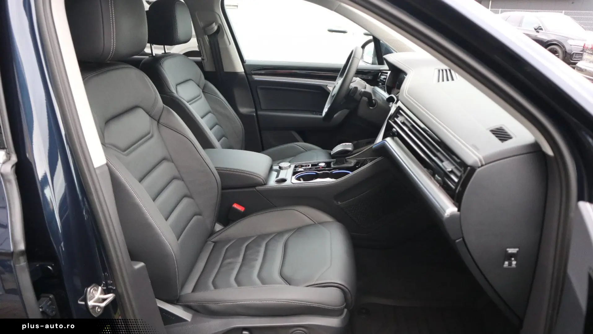 VW Touareg 4Motion Elegance AHK Leder ACC Kamera