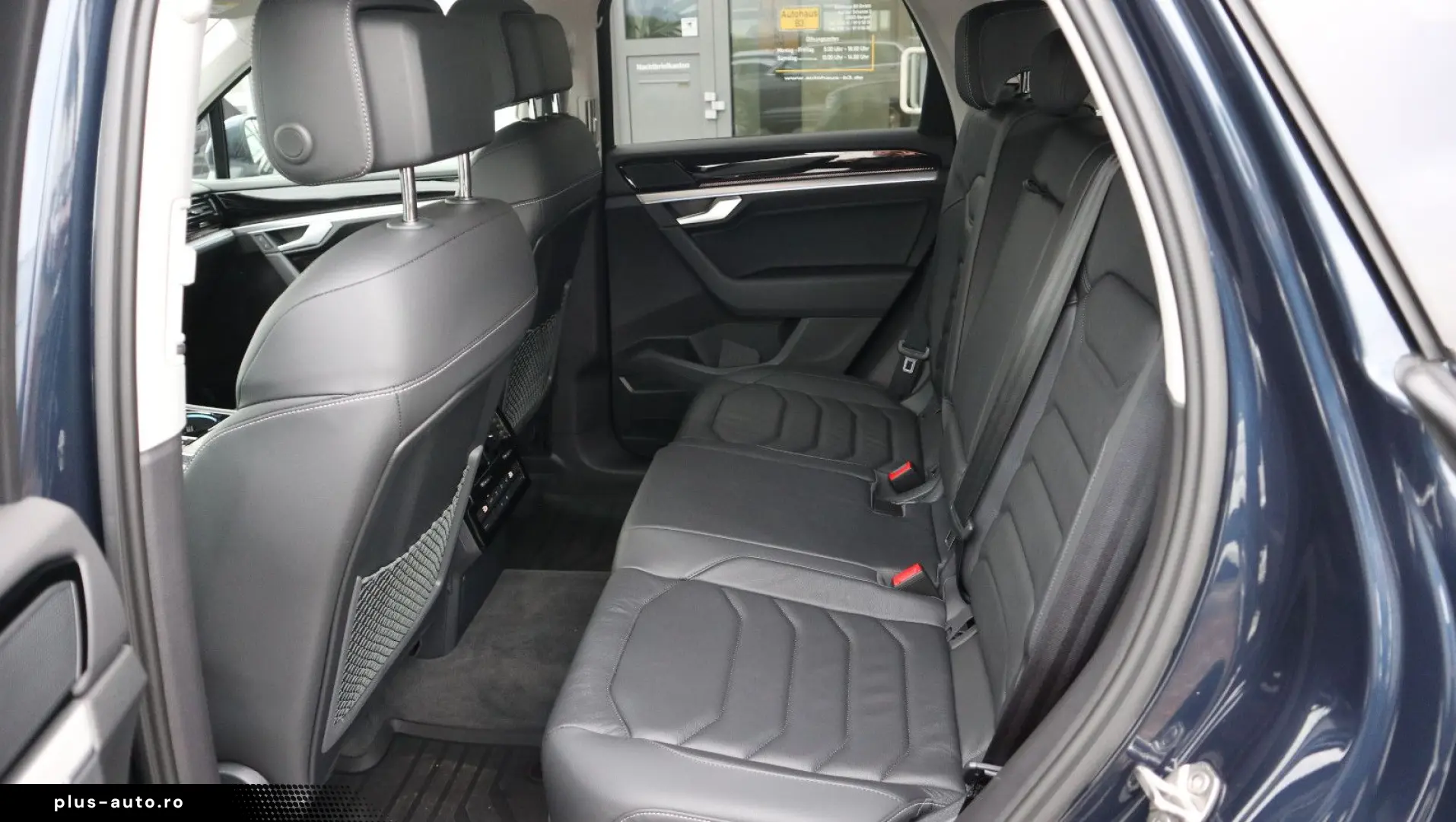 VW Touareg 4Motion Elegance AHK Leder ACC Kamera