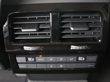 VW Touareg 4Motion Elegance AHK Leder ACC Kamera