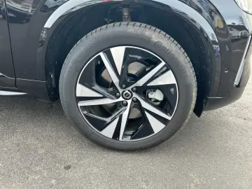 VOLVO XC90 T8 AWD Ultra Facelift LR Luft Pano 360 7Sit