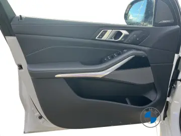 BMW X5 xDrive40d M Sport AHK Pano Sky DA PA Prof HUD