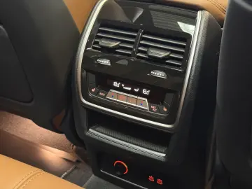 BMW X5 M Competition 1.H AKRA ACC H&K PANO CARBON