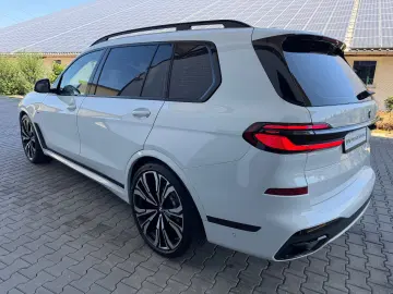 BMW X7 40d M-PRO SKY CARBON AHK MASSAGE STHZ ICONIC