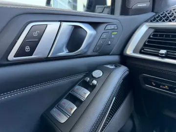 BMW X7 40d M-PRO SKY CARBON AHK MASSAGE STHZ ICONIC