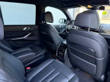 BMW X7 40d M-PRO SKY CARBON AHK MASSAGE STHZ ICONIC