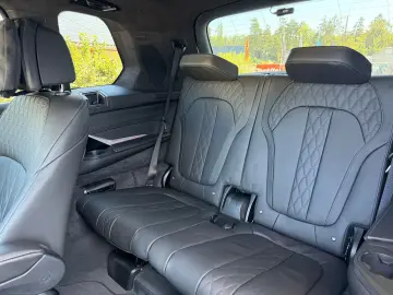 BMW X7 40d M-PRO SKY CARBON AHK MASSAGE STHZ ICONIC