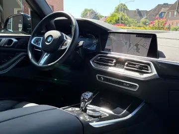 BMW X5 xDrive45e M-SPORTPAKET 22  Pano Head Harm AHK