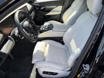 BMW 550e xDr T M Sport B&W Pano AHK AutoB DAPro PAPr