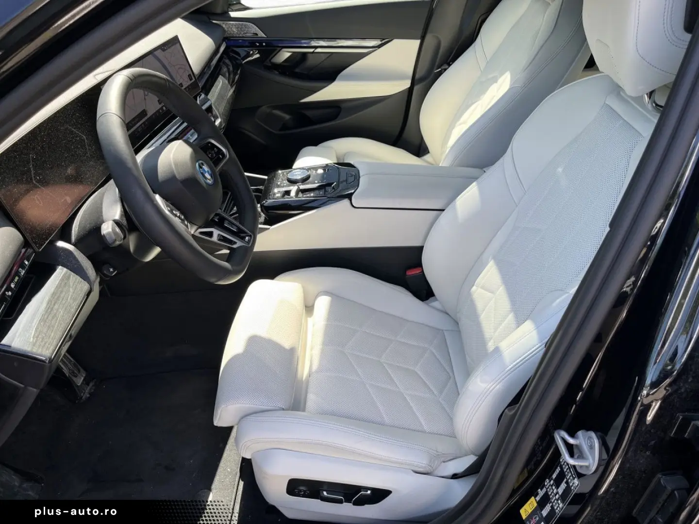 BMW 550e xDr T M Sport B&W Pano AHK AutoB DAPro PAPr