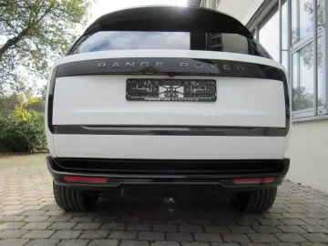 LAND ROVER NEW P460e AUTOBIOGRAPHY BLACK SV BESPOKE eAHK 22