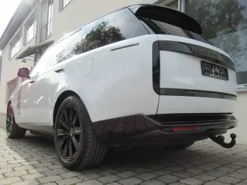 LAND ROVER NEW P460e AUTOBIOGRAPHY BLACK SV BESPOKE eAHK 22