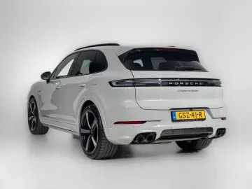 PORSCHE Cayenne Turbo E-Hybrid   VOL AUSSTATTUNG!!!