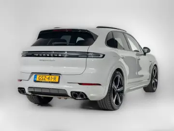 PORSCHE Cayenne Turbo E-Hybrid   VOL AUSSTATTUNG!!!