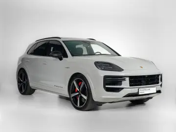 PORSCHE Cayenne Turbo E-Hybrid   VOL AUSSTATTUNG!!!