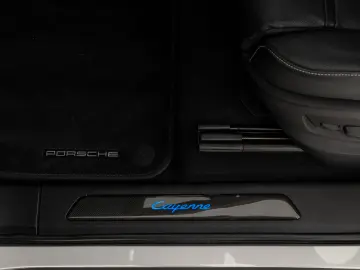 PORSCHE Cayenne Turbo E-Hybrid   VOL AUSSTATTUNG!!!