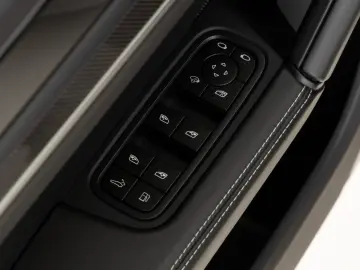 PORSCHE Cayenne Turbo E-Hybrid   VOL AUSSTATTUNG!!!