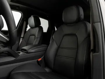 PORSCHE Cayenne Turbo E-Hybrid   VOL AUSSTATTUNG!!!