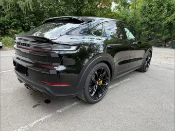 PORSCHE Cayenne Coupe Turbo E-Hybrid mit GT-Paket Burmes