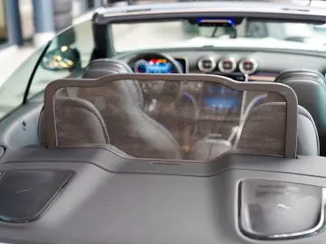 MERCEDES-BENZ CLE 180 Cabrio AMG Line Night Vielspei…