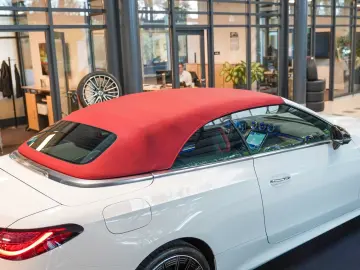 MERCEDES-BENZ CLE 220 d Cabrio AMG Line Night powerr…