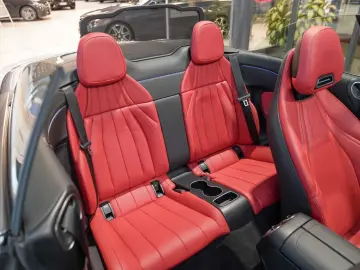 MERCEDES-BENZ CLE 220 d Cabrio AMG Line Night powerr…