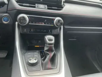 TOYOTA RAV 4 Plug-in-Hybrid Technik- und Style Paket