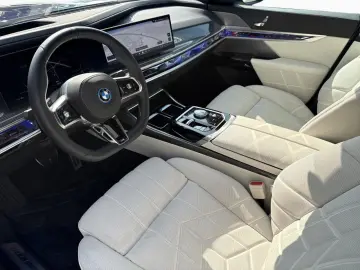 BMW i7 xDrive60 Individual AHK Leas. ab  749 HUD LED
